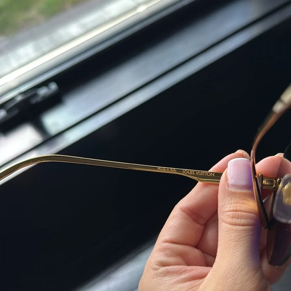 Louis Vuitton Ash 1.1 Millionaires Pilot Z1261W Gold Rimless Aviators